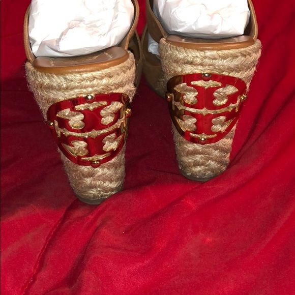 Rare Tony Burch tan wedges - Picture 3 of 6